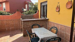 Casa adosada en alquiler en Las Cancelas - Valdeolletas en Marbella