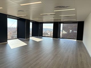 Oficina en alquiler en Les Corts en Barcelona