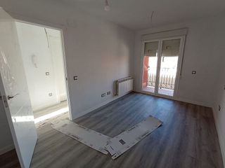 Casa adosada en venta en Tomelloso