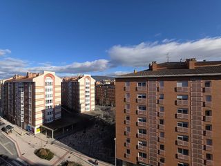 Piso en alquiler en Ermitagaña - Mendebaldea en Pamplona