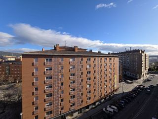 Piso en alquiler en Ermitagaña - Mendebaldea en Pamplona