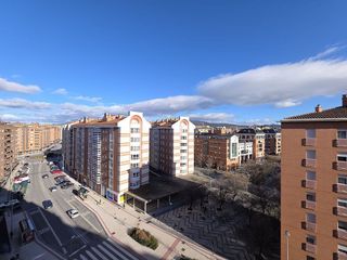 Piso en alquiler en Ermitagaña - Mendebaldea en Pamplona