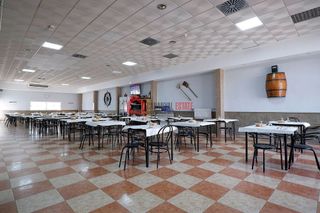 Restaurante en venta en Avda. de Abril. - 9 de octubre en Sagunto