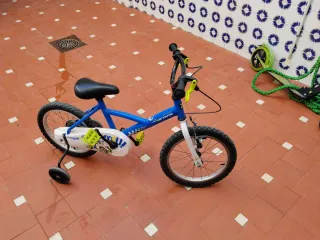Bicicleta infantil azul