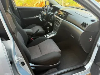 Toyota Corolla automático