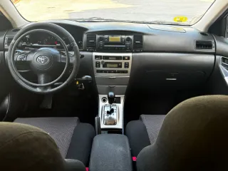Toyota Corolla automático