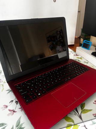 Portátil Asus Rojo y Negro