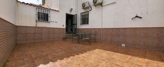 Casa adosada en alquiler en Rinconada (La)