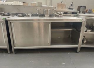 Mesa de acero inoxidable