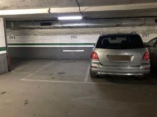 Garaje en alquiler en Universidad - Malasaña en Madrid