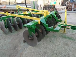 Grada de discos hidráulica