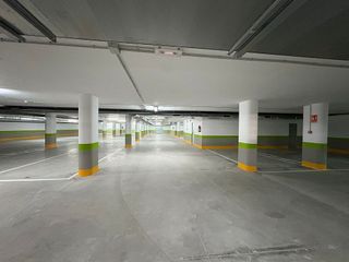 Garaje en venta en Residencia - Abella en Lugo