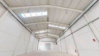 Nave industrial en venta en Renfe - Bulevar 1º y 2º Fase en Jaén