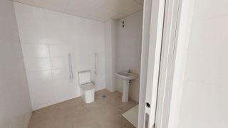 Nave industrial en venta en Renfe - Bulevar 1º y 2º Fase en Jaén