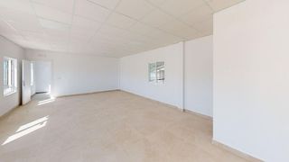 Nave industrial en venta en Renfe - Bulevar 1º y 2º Fase en Jaén