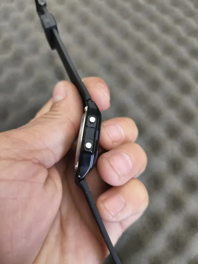 Casio Illuminator F-105