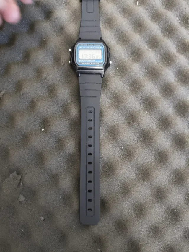 Casio Illuminator F-105