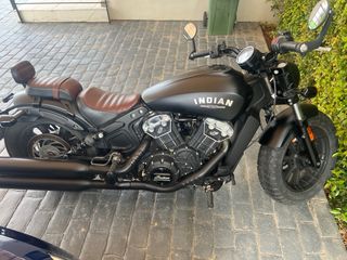 Moto Indian Scout Negra y Marrón año 2018