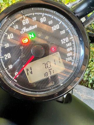 Moto Indian Scout Negra y Marrón año 2018