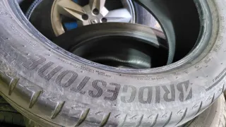 Neumático 235/50/19