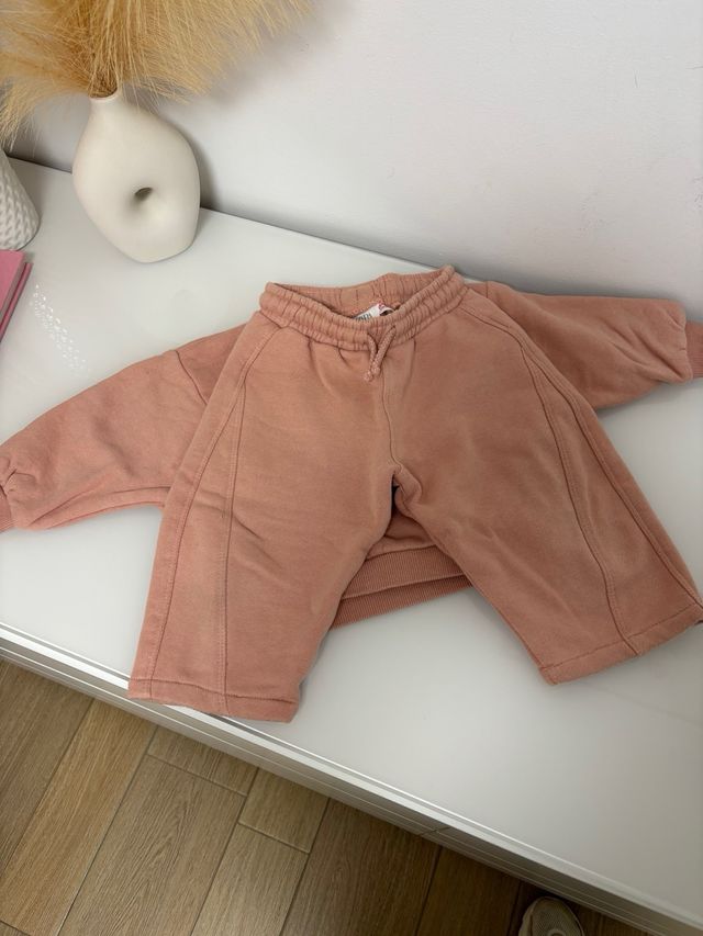 Chándal Zara 12/18 meses niña