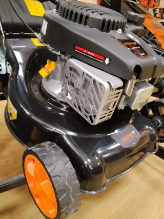 OFERTA!Cortacésped gasolina Dnipro-M 40