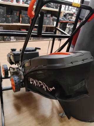 OFERTA!Cortacésped gasolina Dnipro-M 40