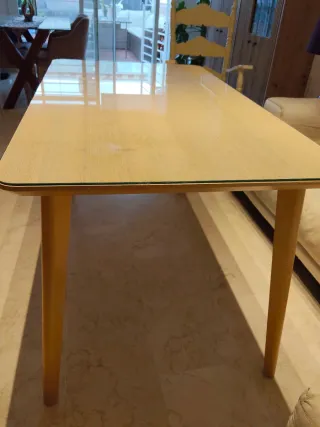 Mesa salon roble y cristal LISABO IKEA