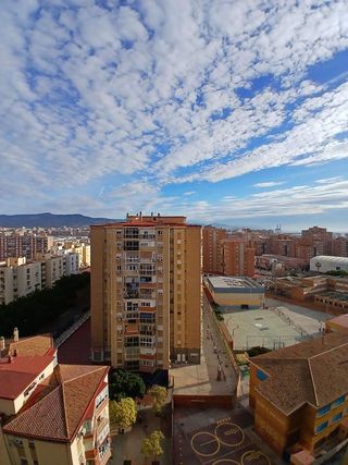 Piso en alquiler en La Luz - El Torcal en Málaga