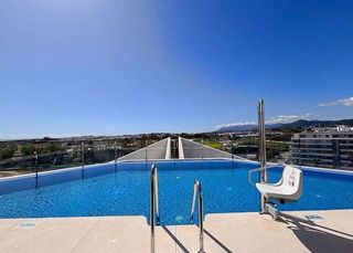 Ático en alquiler en Nueva Andalucía centro en Marbella