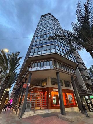 Oficina en alquiler en Centro en Alicante