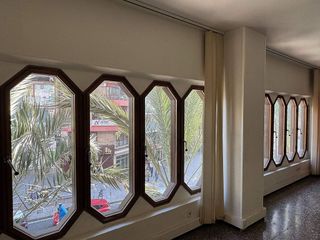 Oficina en alquiler en Centro en Alicante