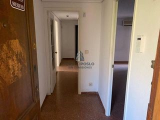 Piso en venta en Poniente-Norte - Miralbaida - Parque Azahara en Córdoba