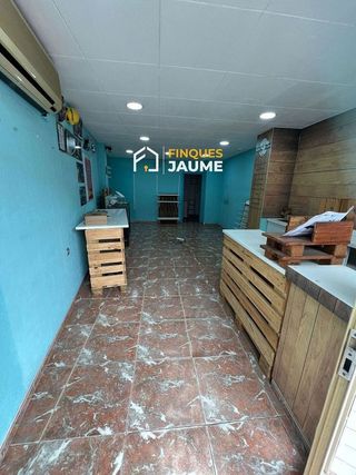 Local comercial en alquiler en Instituts - Universitat en Lleida