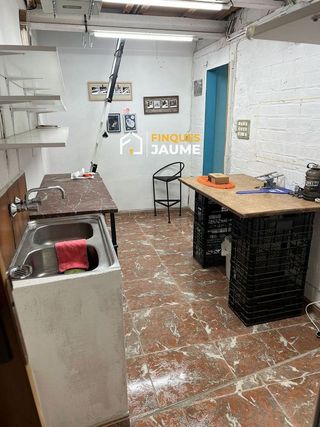 Local comercial en alquiler en Instituts - Universitat en Lleida