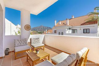 Piso en venta en Nueva Andalucía centro en Marbella