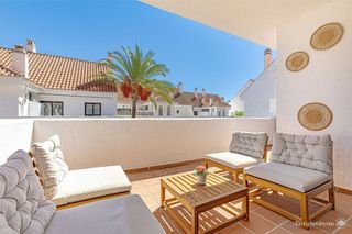 Piso en venta en Nueva Andalucía centro en Marbella