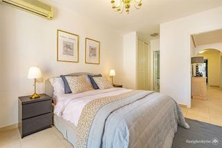 Piso en venta en Nueva Andalucía centro en Marbella