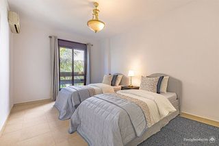 Piso en venta en Nueva Andalucía centro en Marbella