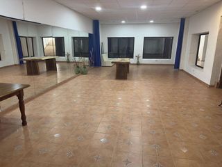 Local comercial en venta en Arroyo de la Miel en Benalmádena