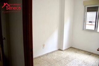 Piso en venta en Santa Rosa - Valdeolleros en Córdoba