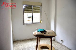 Piso en venta en Santa Rosa - Valdeolleros en Córdoba