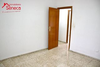 Piso en venta en Santa Rosa - Valdeolleros en Córdoba