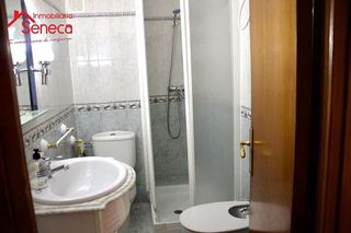 Piso en venta en Santa Rosa - Valdeolleros en Córdoba