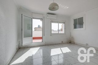 Piso en alquiler en El Camp de l'Arpa del Clot en Barcelona