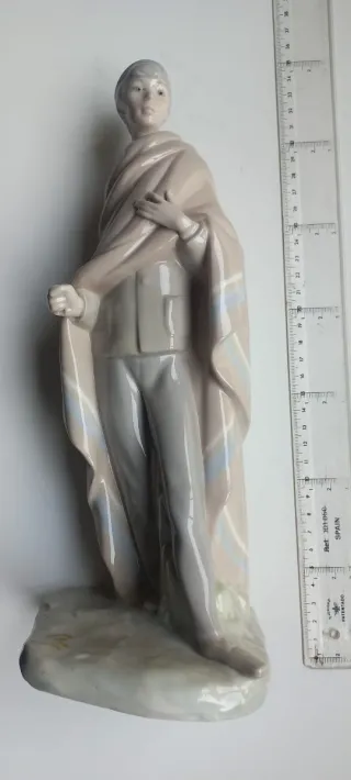 Figura estilo Lladró