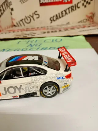 Scalextric BMW M3 GT2 ALMS con luces Escala 1.32