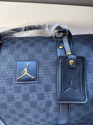 Bolsa de viaje Jordan Monogram Negra y Dorada