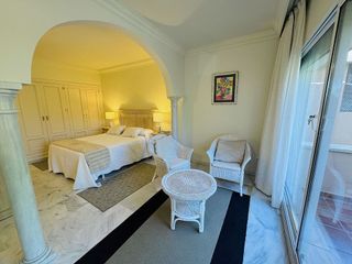 Piso en venta en Los Naranjos - Las Brisas en Marbella