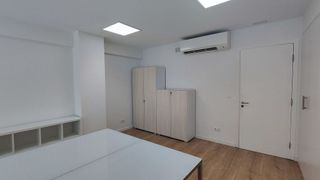 Oficina en alquiler en El Raval en Barcelona